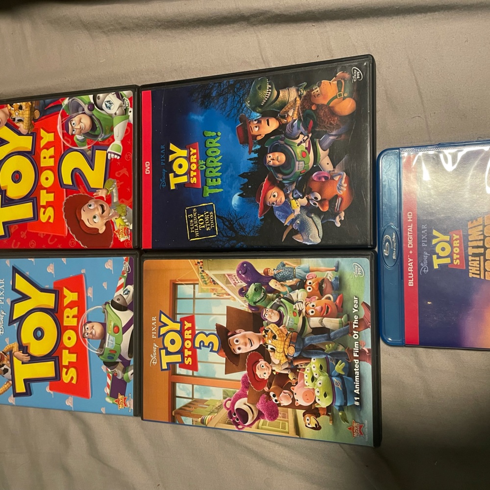 Lot of 5 Toy Story movies
